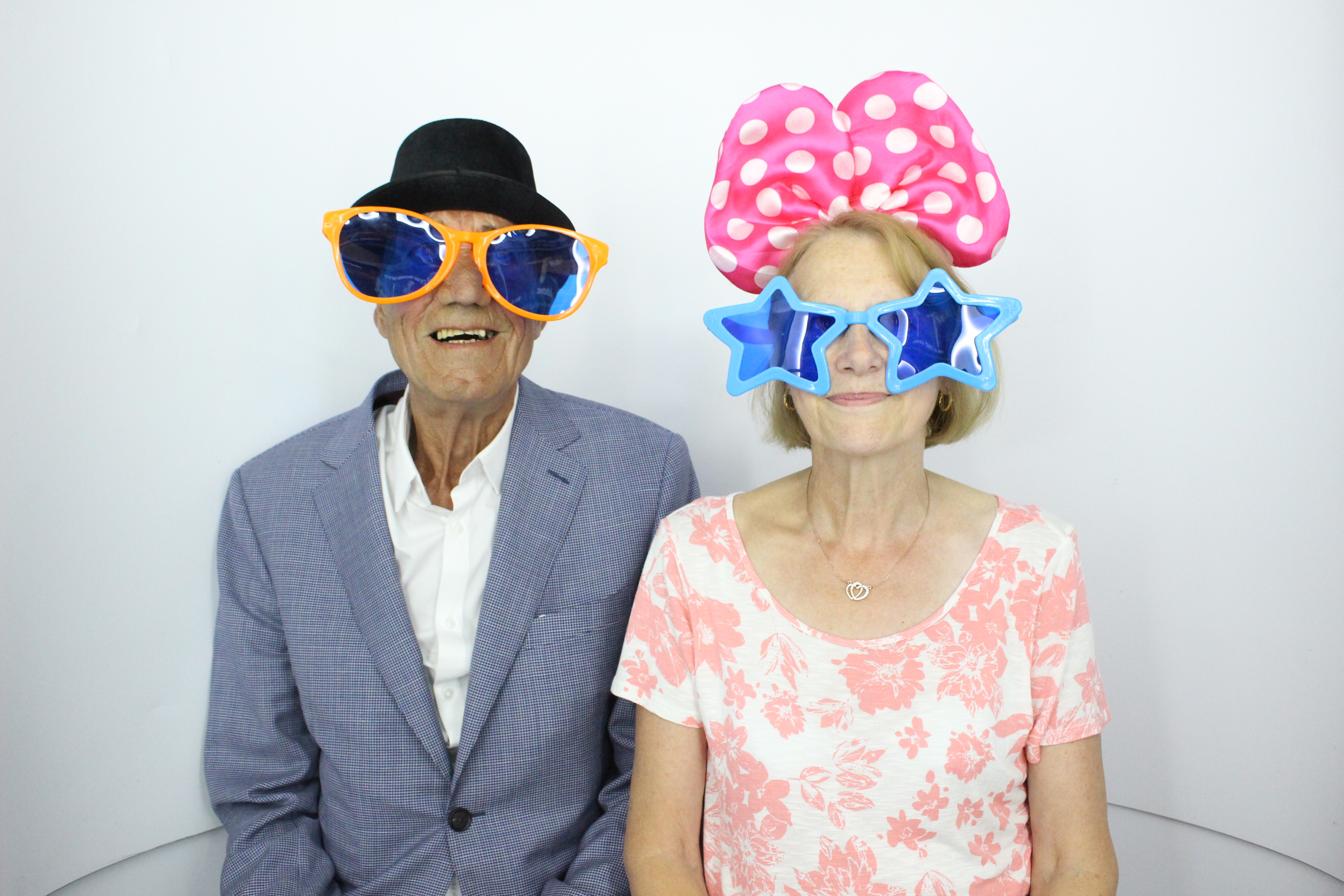 Gary & Debbies Wedding | View more photos from the event at gallery.myphotoboothexperience.co.uk/u/MyPhotoBoothExperienceLtd/Gary-Debbies-Wedding